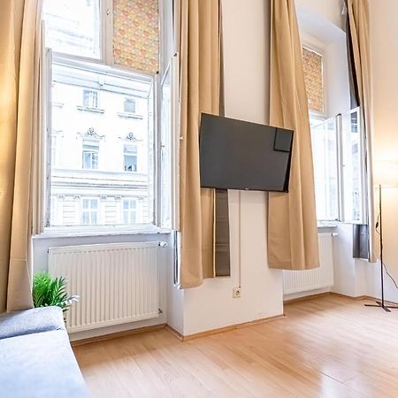 City-Linked 2Br Apartment Near Wiener Stadthalle المظهر الخارجي الصورة
