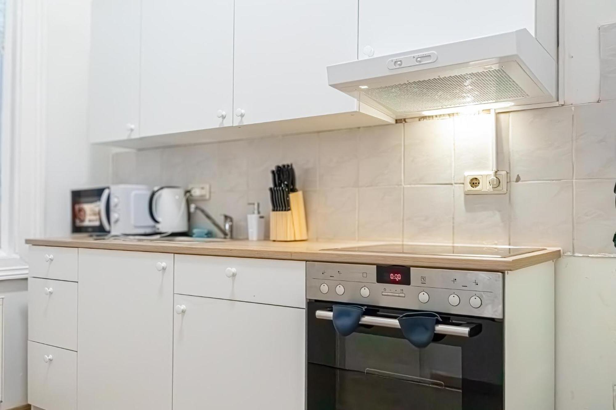 City-Linked 2Br Apartment Near Wiener Stadthalle المظهر الخارجي الصورة